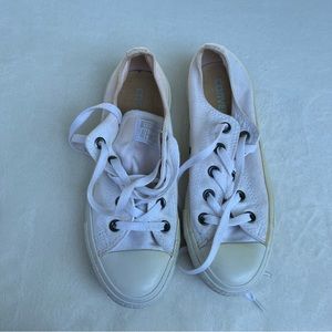 white converse costum chuck
